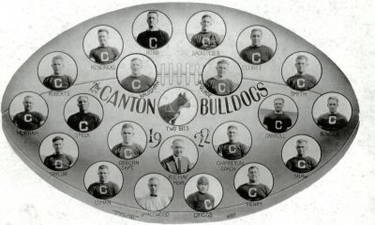 A card depicting the Canton Bulldogs football players, 1922 NFL champions  Stock Photo - Alamy